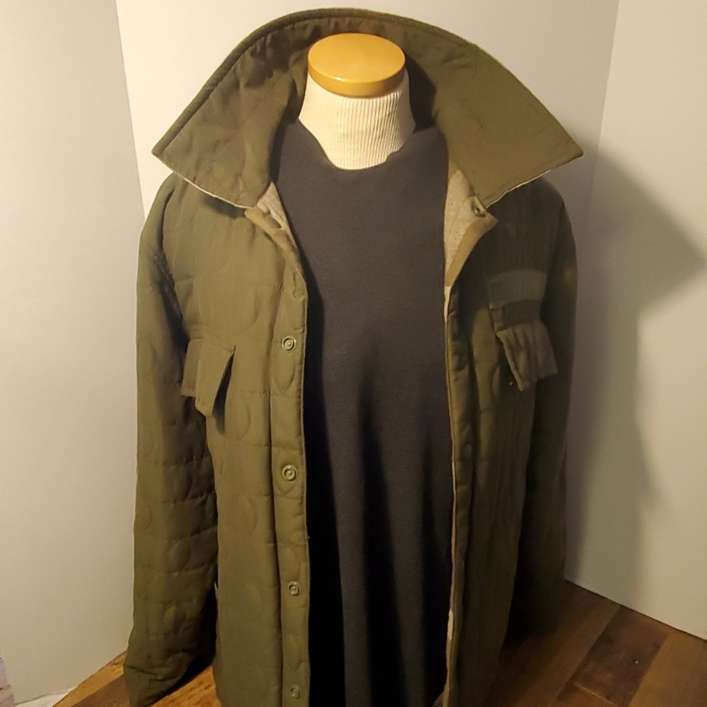 DC reversible jacket - Picture 2 of 8